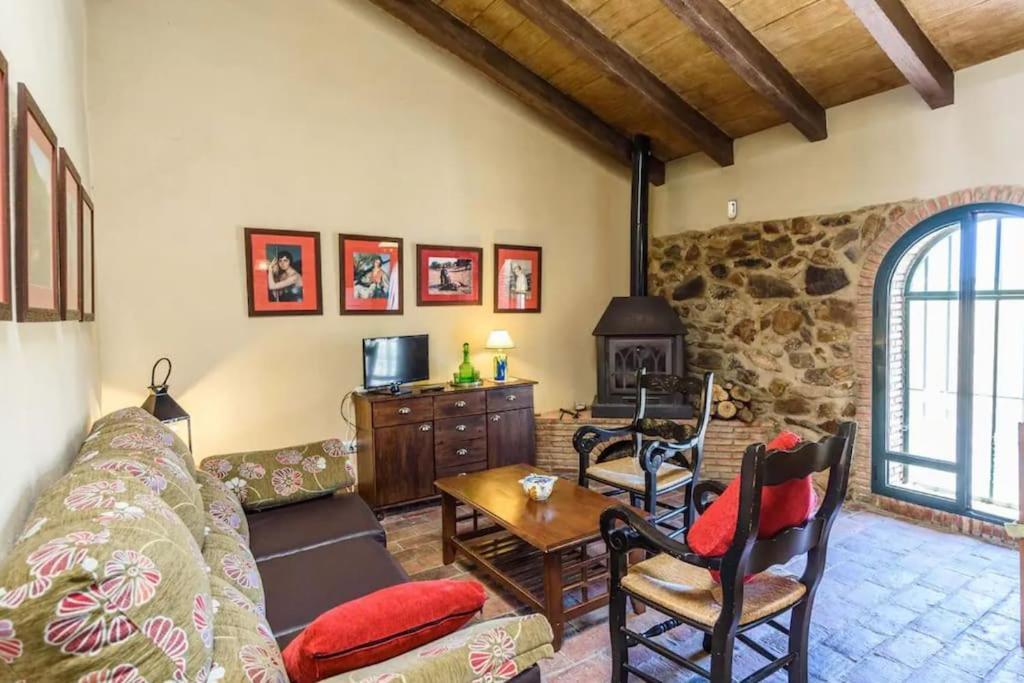 Villa Casa Cortijo En Dehesa Sierra Leon La Puebla de los Infantes Exterior foto